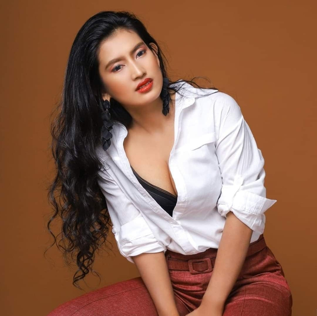 Thin Thin 's Facebook