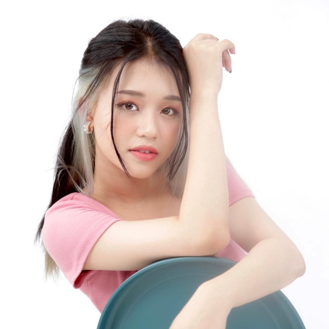 កញ្ញា មីណា