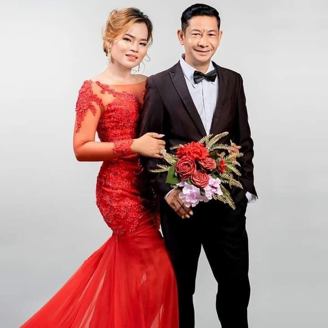 នាយតាក់ស៊ី និងភរិយាក្រោយ