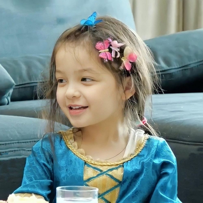 https://s9.kh1.co/__image/w=650,h=650,q=100/4f/4f53515565eefcf57957bfb4e47b9eaad1ecef0c.jpg
