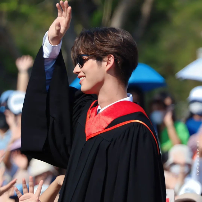 Photo Credit : Popular.com