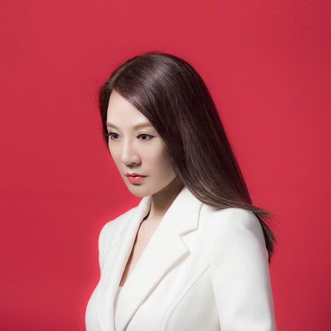 Akina Hong