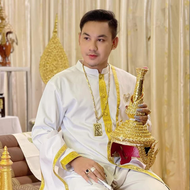 គ្រូ វង្ស មុនីរយដាវ សាវឌី 
