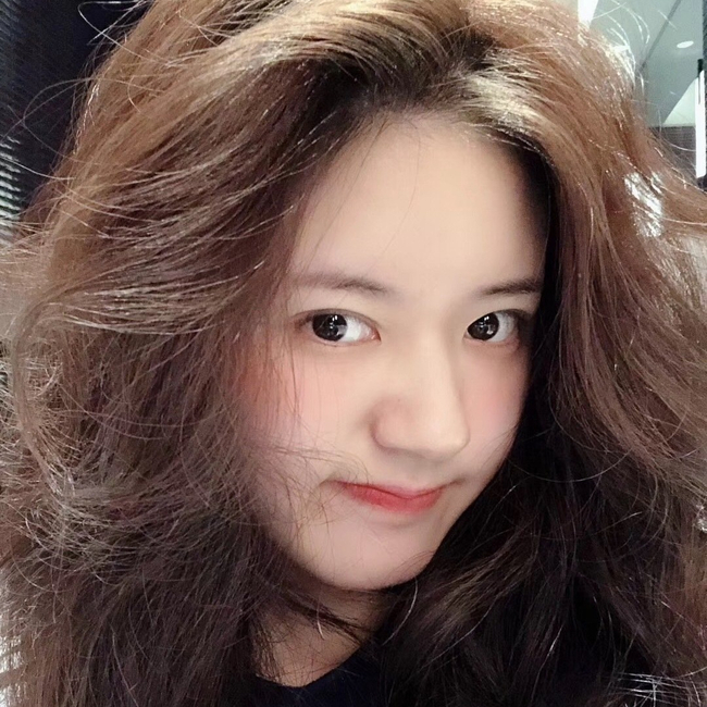 ឃើញទេ សក់សំពោងដូចសំបុកមាន់ Zhao Lusi នៅតែឃ្យូតស្អាត Khmerload