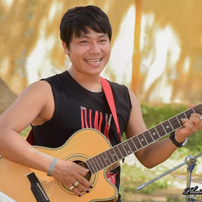 Photo Credit : မေနာ Manaaw's FB Acc