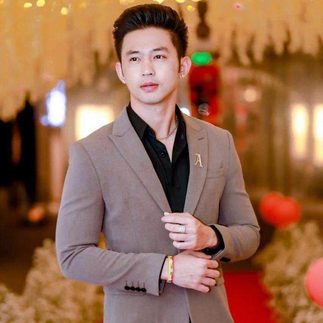 Photo Credit From Original Uploader