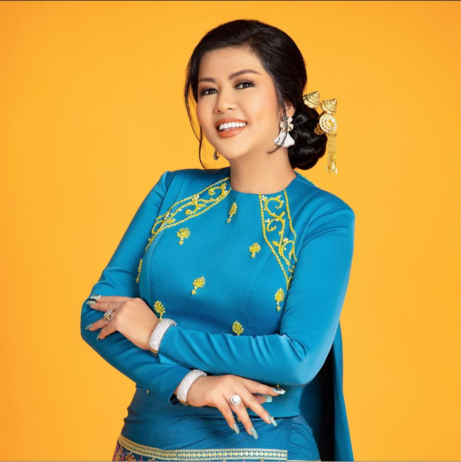 Photo Credit : Khine Hnin Wai's Facebook Acc