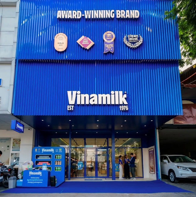 ហាងគំរូរបស់ Vinamilk ក្នុងរាជធានីភ្នំពេញ