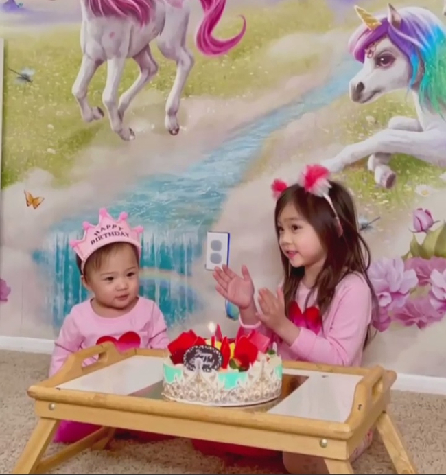 Photo Credit-"ACC Channel by Alison,Chloe &amp; Cho" FB Page