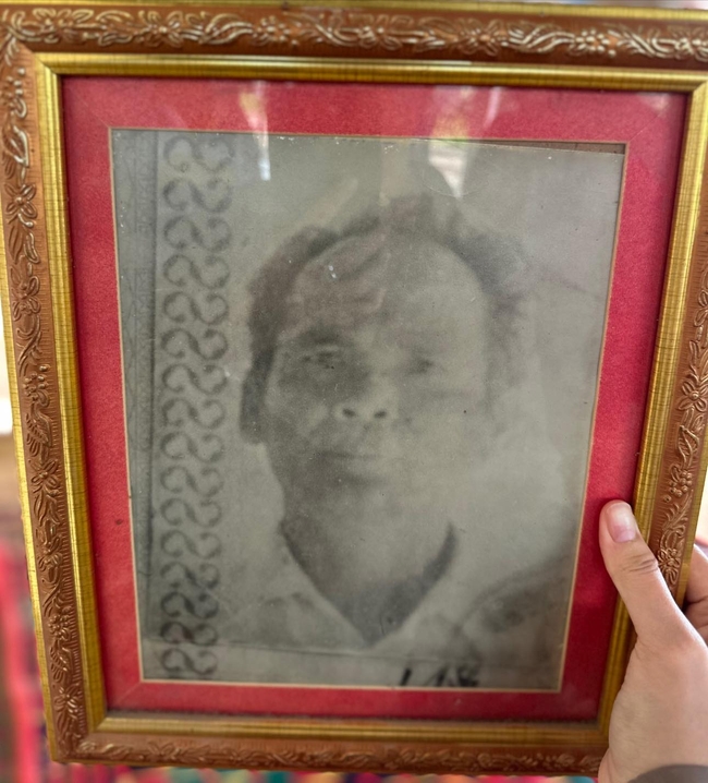 របស់ថតបុរសចំណាស់ ជាផន សុផារី ជាមុន