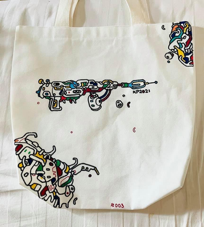 Photo Credit: ပန်ဆယ်လို‘s Facebook Acc