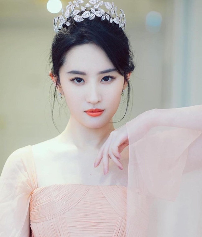  Liu Yifei