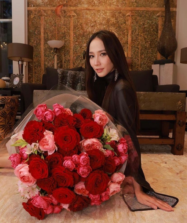 https://s9.kh1.co/__image/w=650,h=773,q=100/b0/b0d5bc3823db01922b3ce094c3573d2daf446096.jpg