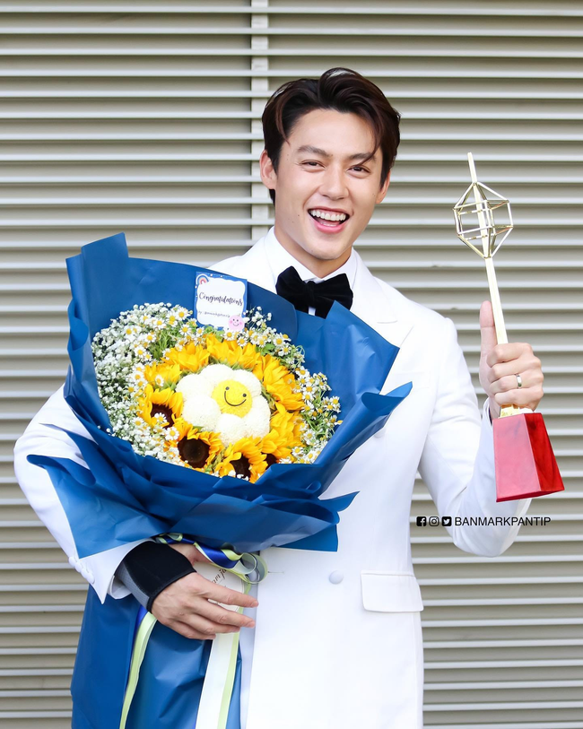 Photo Credit : MARK Prin Suparat Myanmar Fan Club