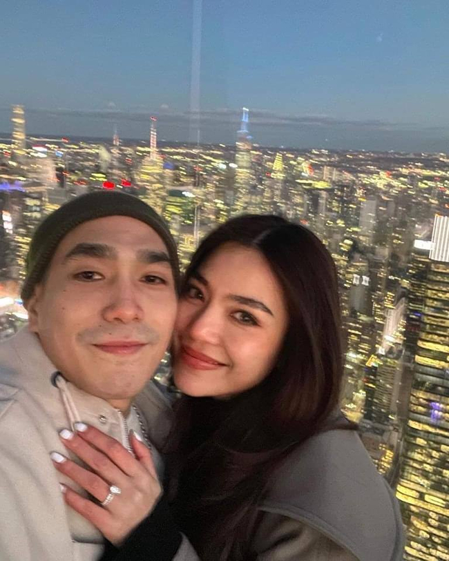 Photo Credit : Thai Cele Fan's Page