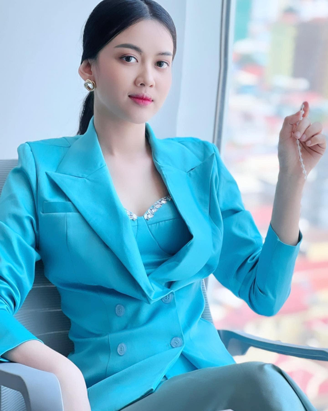 កញ្ញា ស៊ឹម ស្រីនិច
