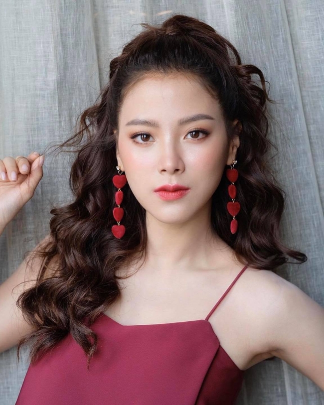 ម៉ូតសក់ដ៏ពេញនិយមរបស់ Baifern 