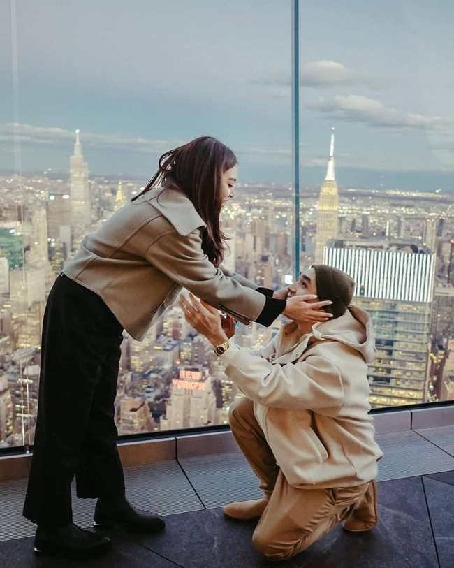 Photo Credit : Thai Cele Fan's Page