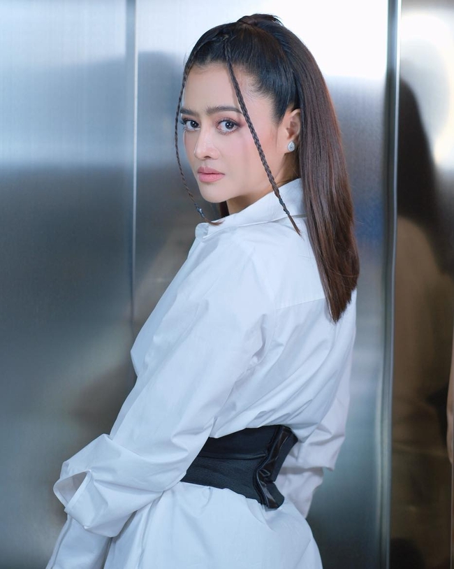 អ្នកនាង ឱក សុគន្ធកញ្ញា