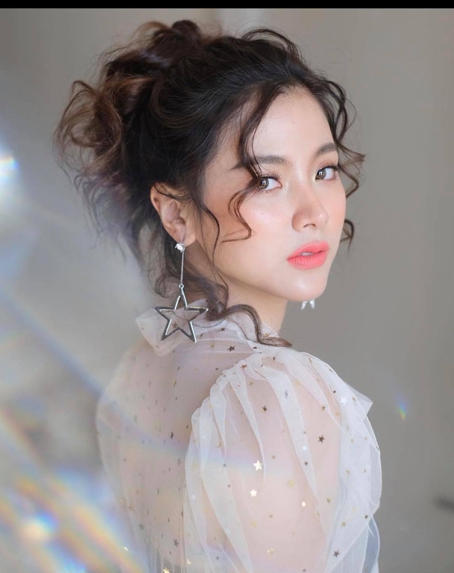 ម៉ូតសក់ដ៏ពេញនិយមរបស់ Baifern 