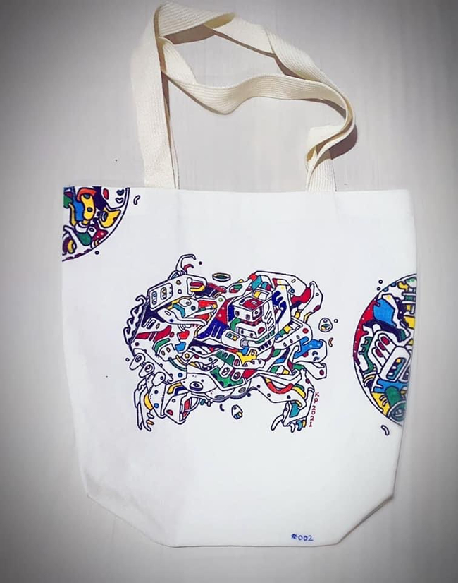 Photo Credit: ပန်ဆယ်လို‘s Facebook Acc