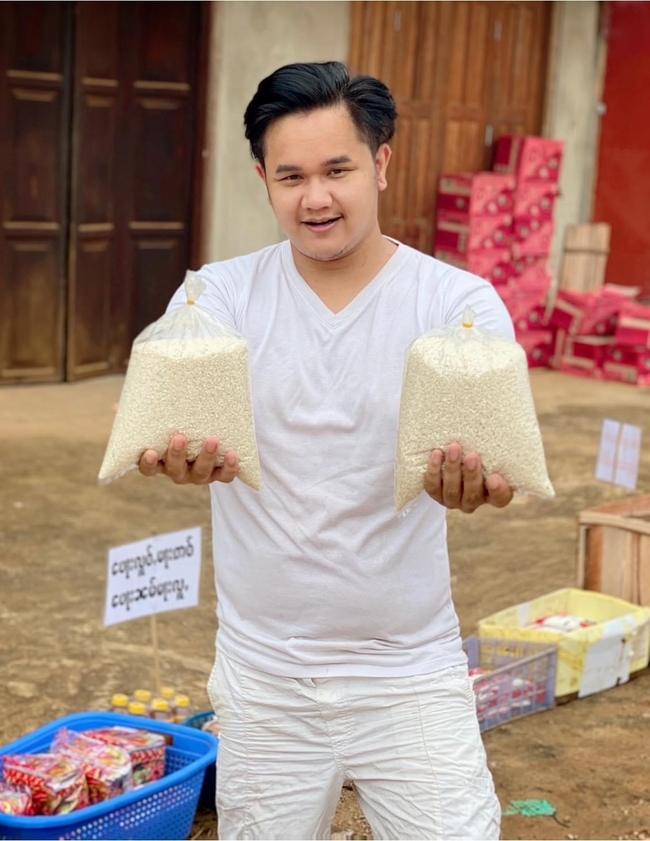 Photo Credit - Htam Hkay - ထျန်ခေး Fb Page