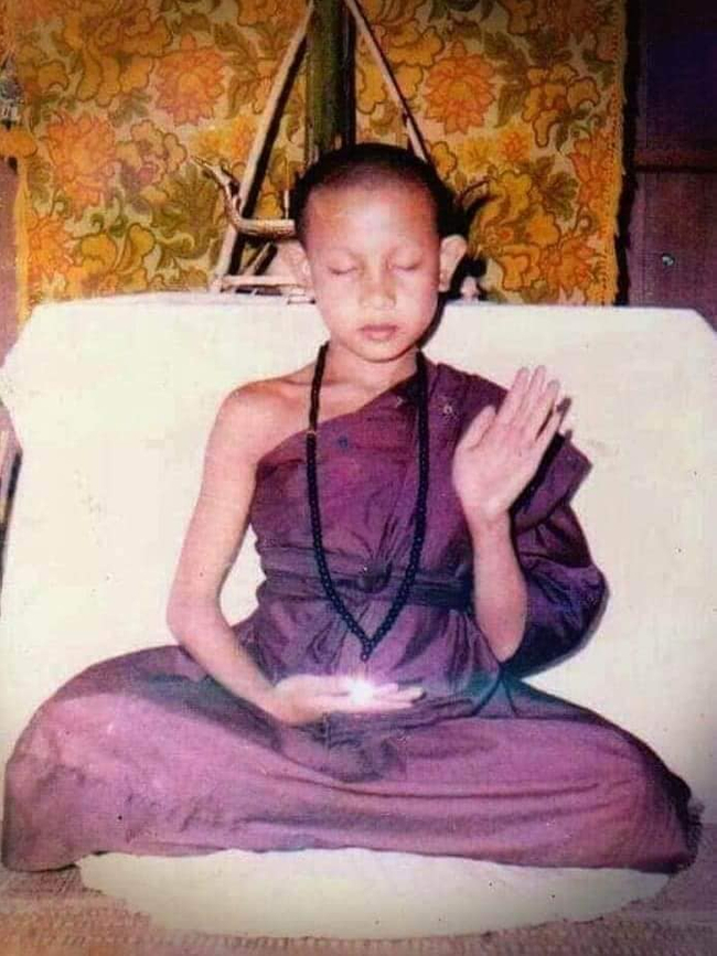 Photo Credit : စာပေ အလင်း ရောင်