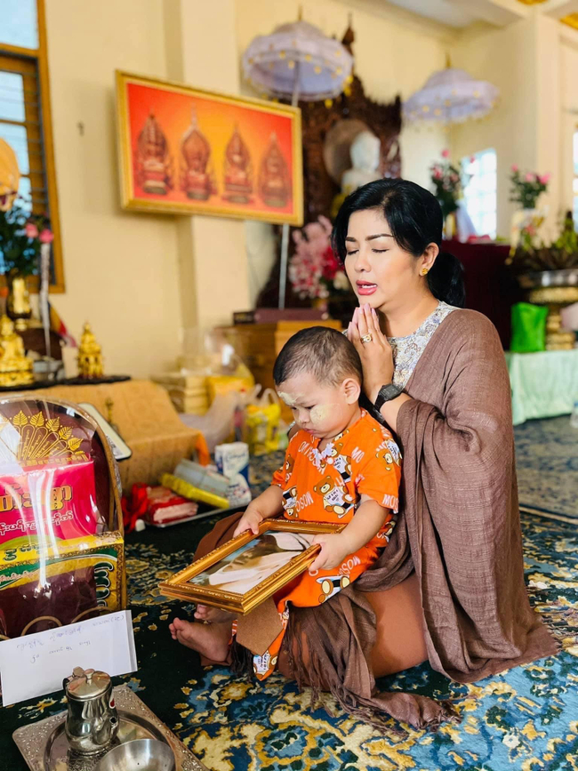 Khine Hnin Wai’s Facebook