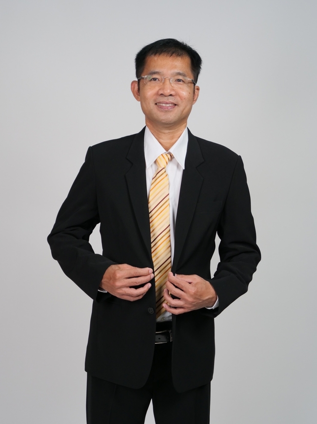 Mr. Kittiphop Thirachotikun (Assistant Vice President) ជំនួយការនាយករងនៃផ្នែកសង្គម និងបរិស្ថាន ក្រុមហ៊ុន ស៊ីភី ខេមបូឌា ចំកាត់