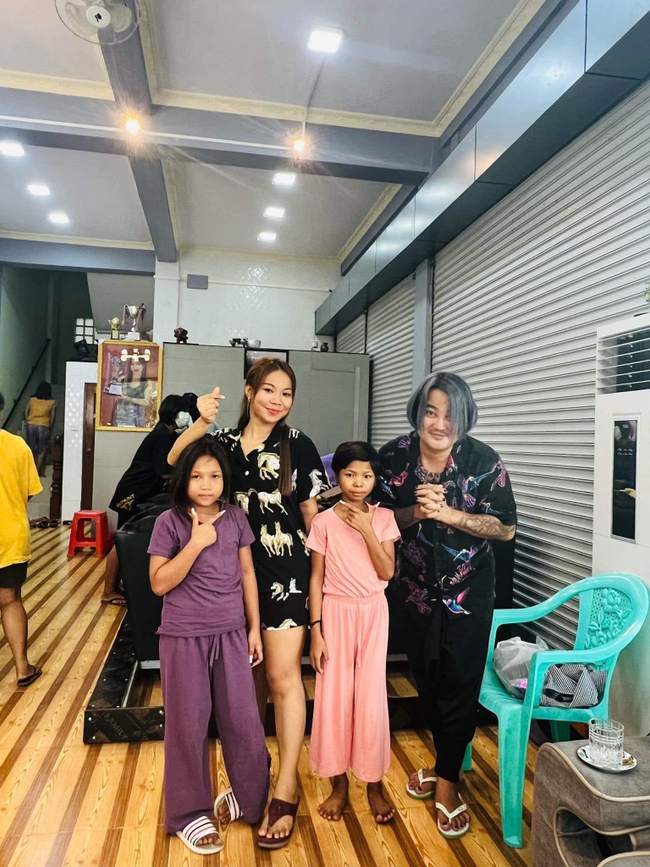 စည်သူဘီးကျဲ’s Facebook&nbsp;