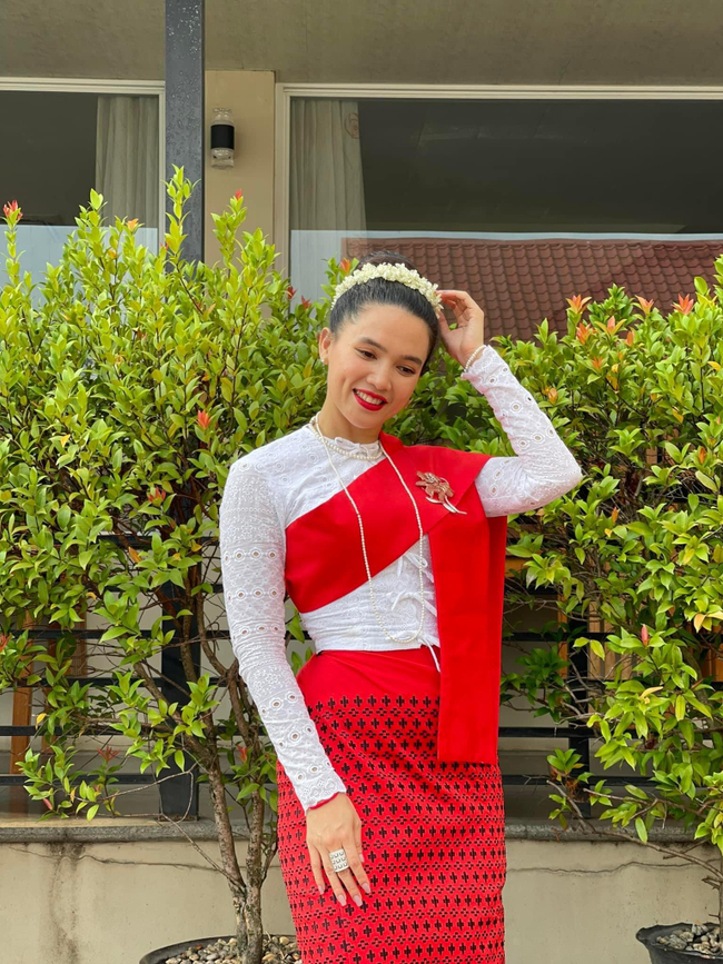 Aye Myat Thu’s Facebook 