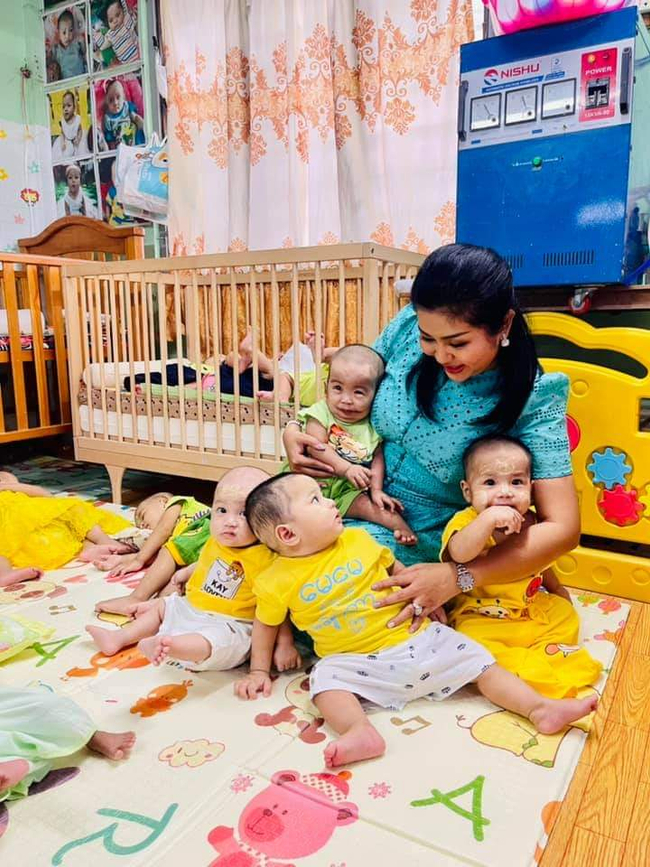 Photo credit-Khine Hnin Wai's Facebook acc