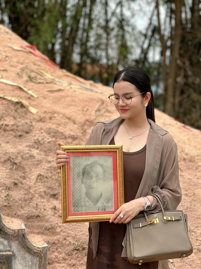 ផន សុផារី ជាមួយរូបថត, ផ្នូររបស់នាង ជាតិមុន