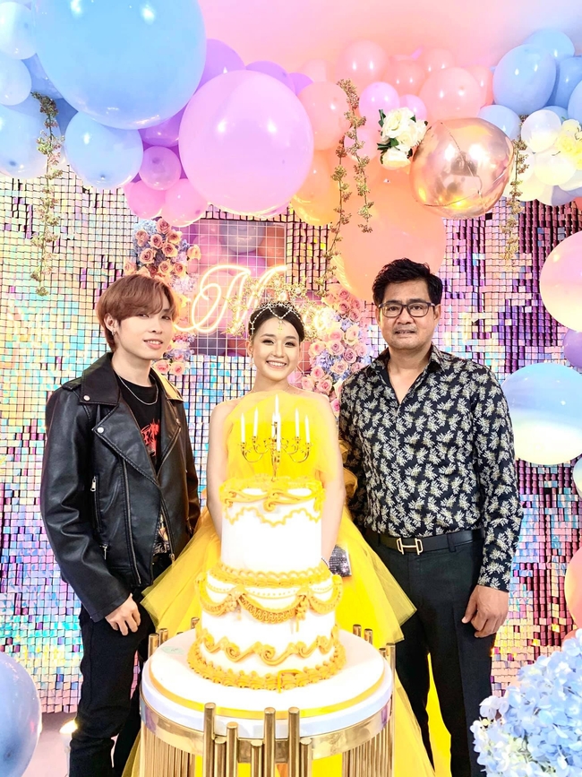 រូបភាពក្នុងថ្ងៃខួបកំណើត កញ្ញា មីណា