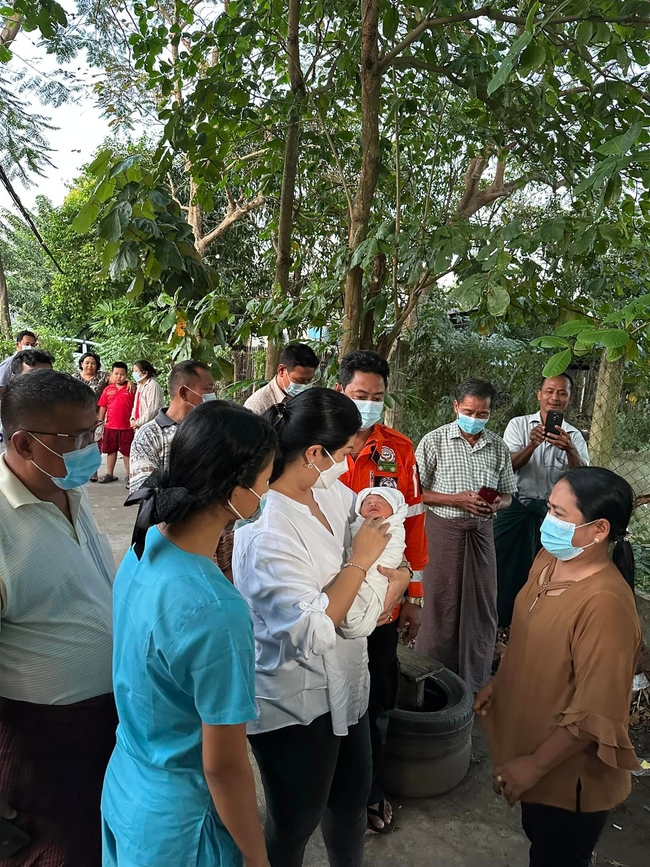Photo Credit : Khine Hnin Wai's FB Acc