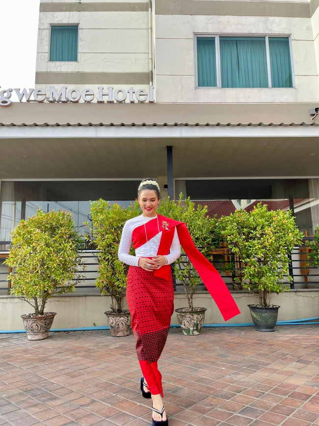 Aye Myat Thu’s Facebook 