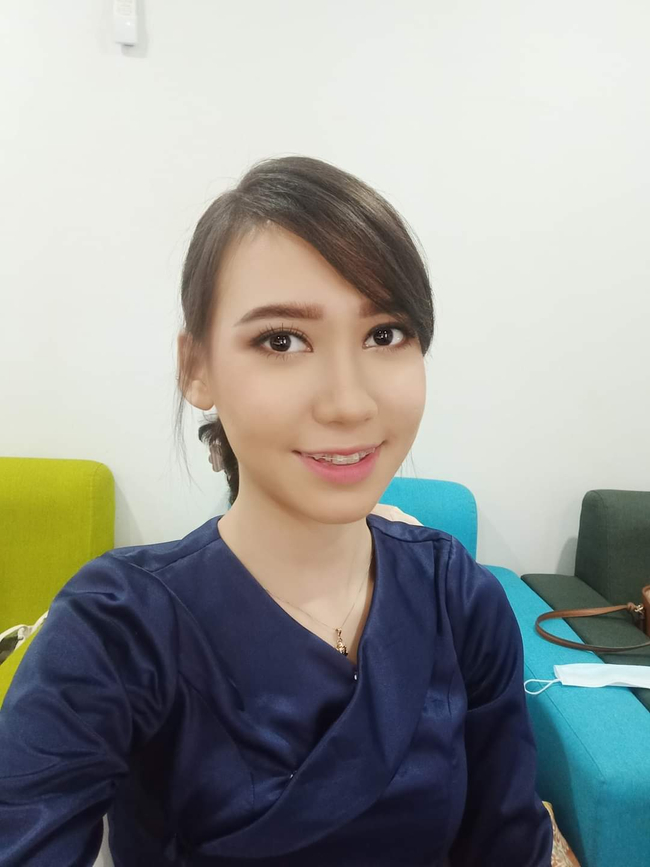 photo  credit: ခင်ပိုးပန်းချီ khin poe panchi ' s facebook page