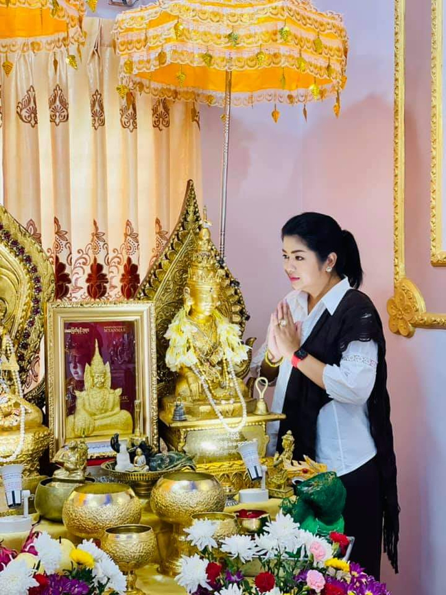 Photo Credit: Khine Hnin Wai s facebook page 