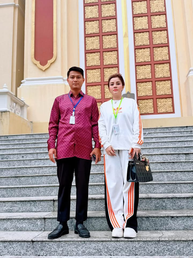 https://s9.kh1.co/__image/w=650,h=867,q=100/ef/ef7c8b3d05180786dcc894dd2a6d20e3686f5c9a.jpeg