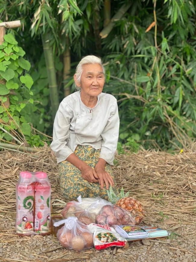Photo Credit - Htam Hkay - ထျန်ခေး Fb Page