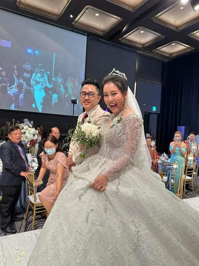 Photo Credit : Esther DCS's Facebook Acc