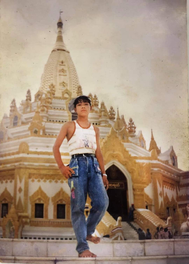 Photo Credit:မနော Manaaw's Facebook page