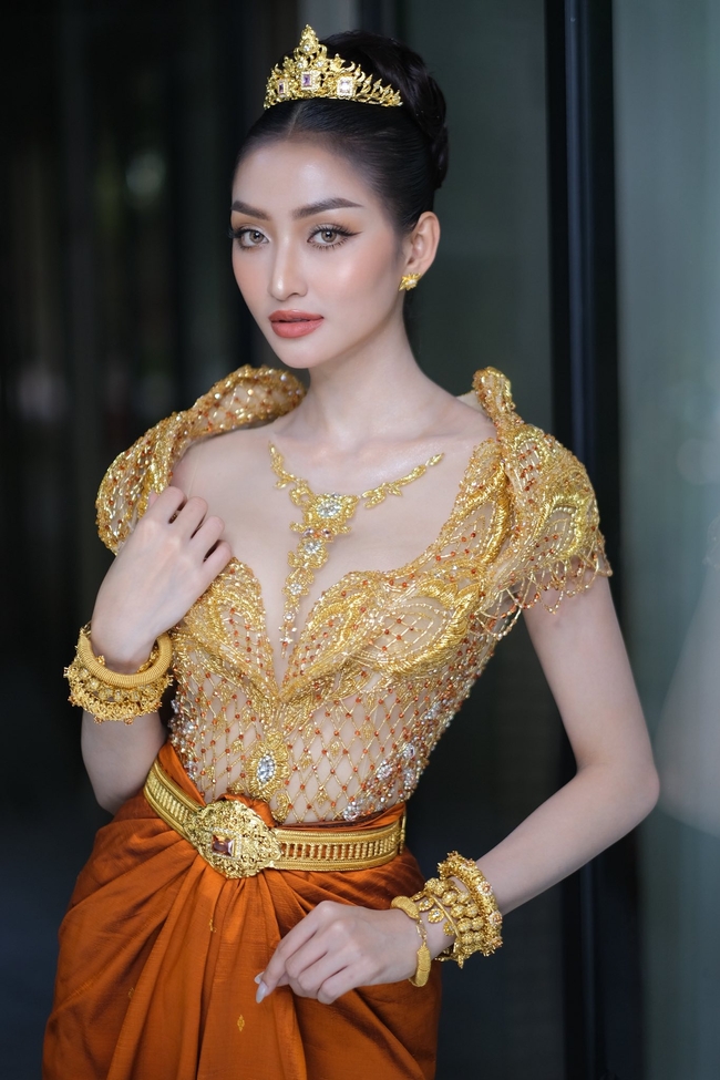 ពេជ្រ វត្តីសារ៉ាវឌ្ឍី 