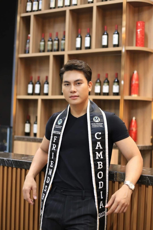 លោក សេងហ៊ុយ ម្ចាស់ជ័យលាភី Mister Friendship Cambodia 2022 