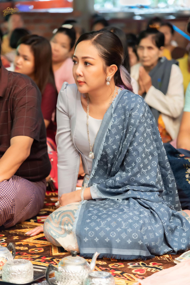 Wine Su Khine Thein's Facebook