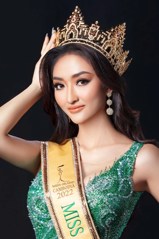 ពេជ្រ វត្តីសារ៉ាវឌ្ឍី