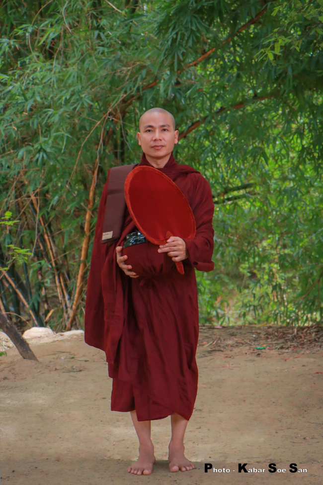 Photo Credit : မေနာ Manaaw's FB Acc