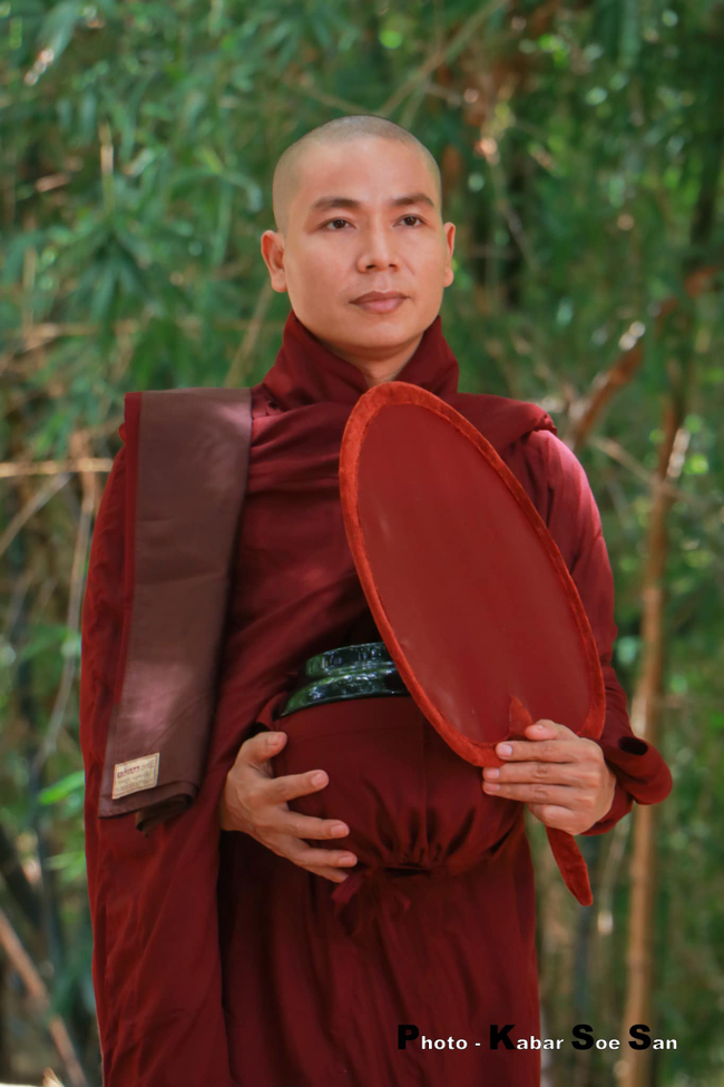 Photo Credit : မေနာ Manaaw's FB Acc