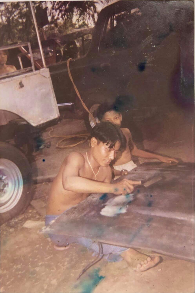 Photo Credit:မနော Manaaw's Facebook page