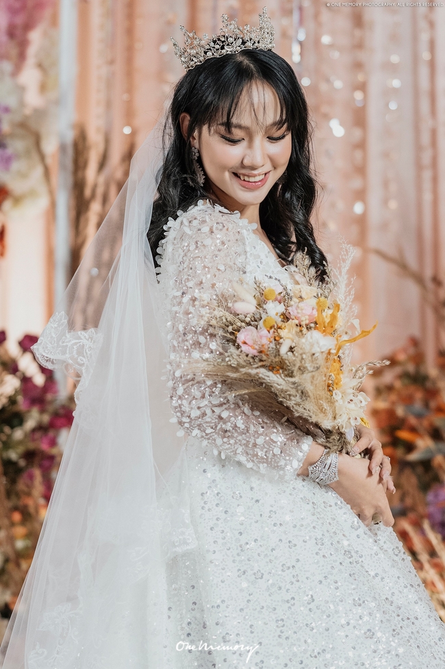 លីកា និងស្វាមី